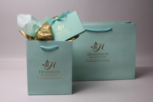resort shopping bags