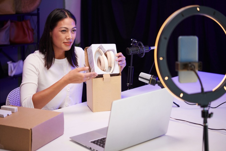 unboxing video for instagram