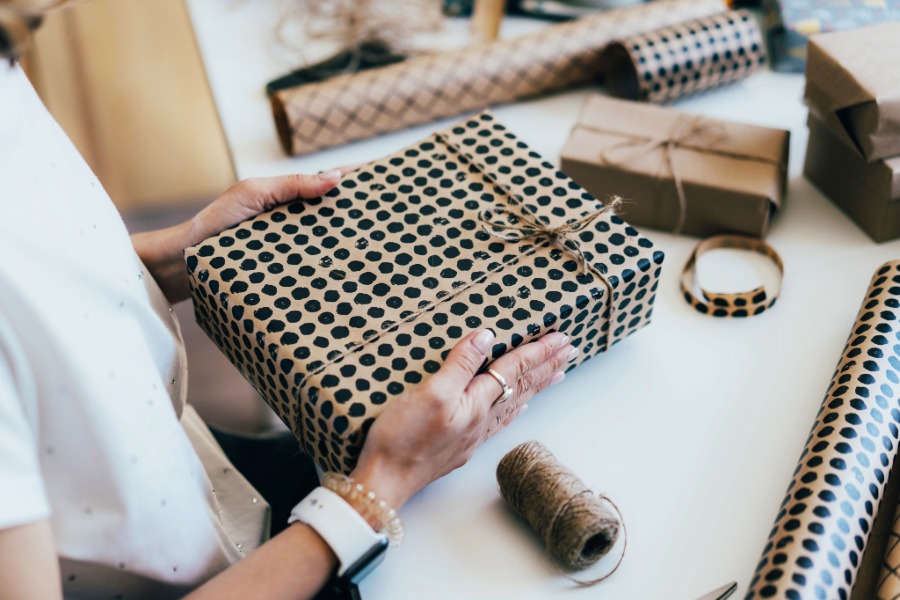 gift wrap service