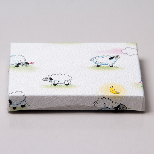 4-5/8 x 3-3/8 x 5/8 BABY LAMBS GIFT CARD BOX WITH PLATFORM INSERT