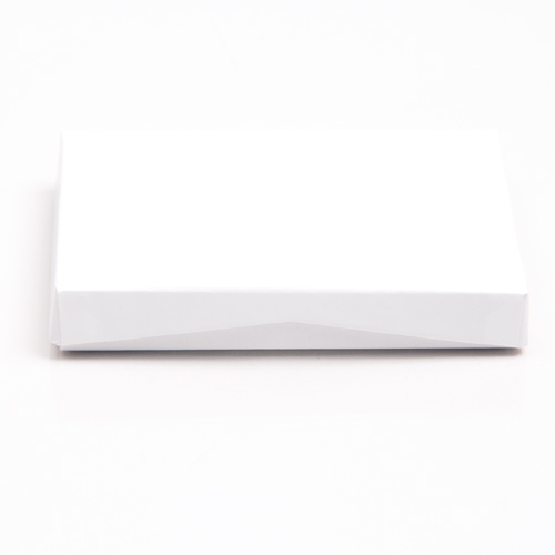 4-5/8 x 3-3/8 x 5/8 WHITE SOFT TOUCH GIFT CARD BOX WITH SILVER POP-UP INSERT