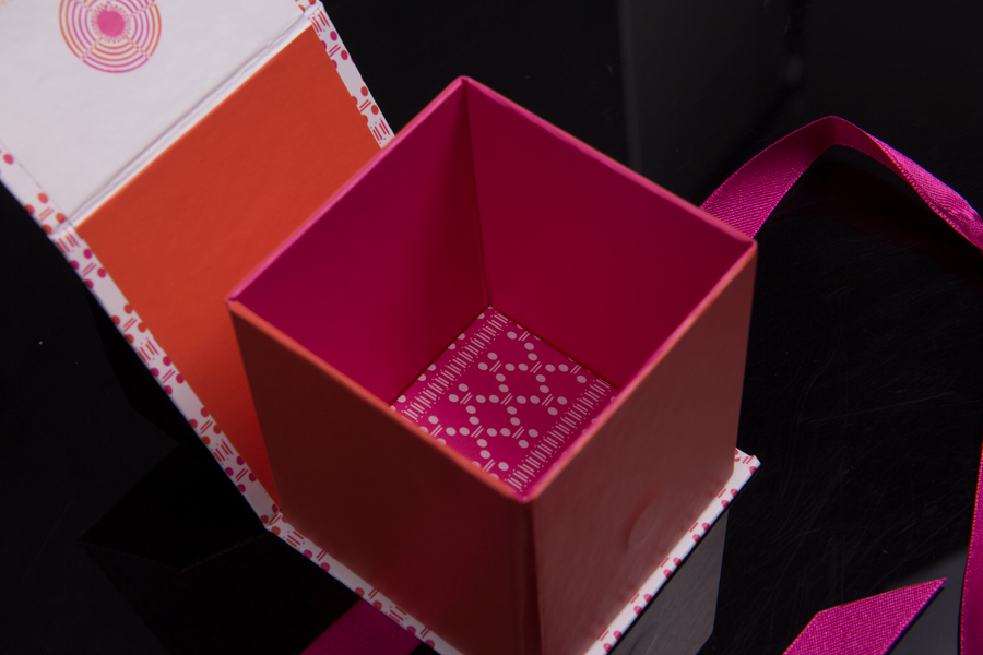 Custom printed magnetic boxes - Layu Interior
