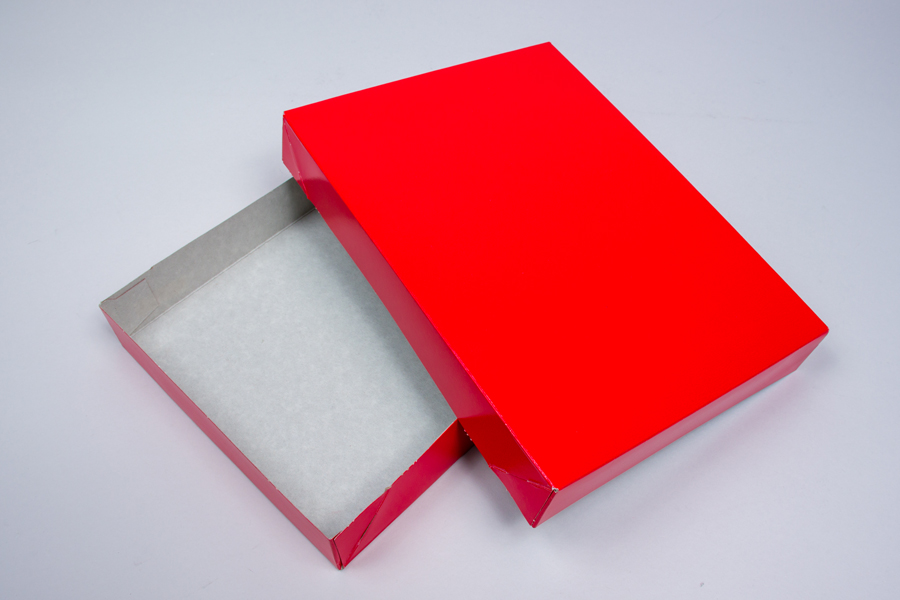 17 x 11 x 2.5 RED GLOSS APPAREL BOX