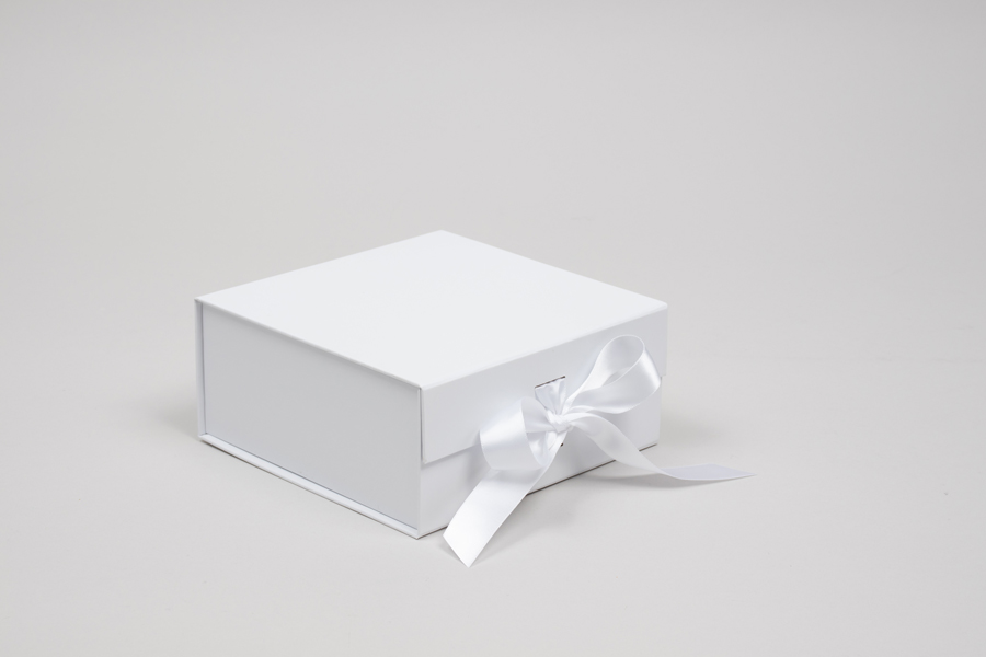 6 x 6 x 2-3/4 Matte White Magnetic Lid Gift Boxes