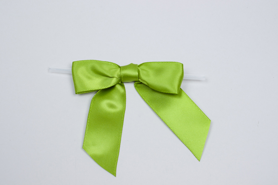 Raffia Bow with Twist Tie