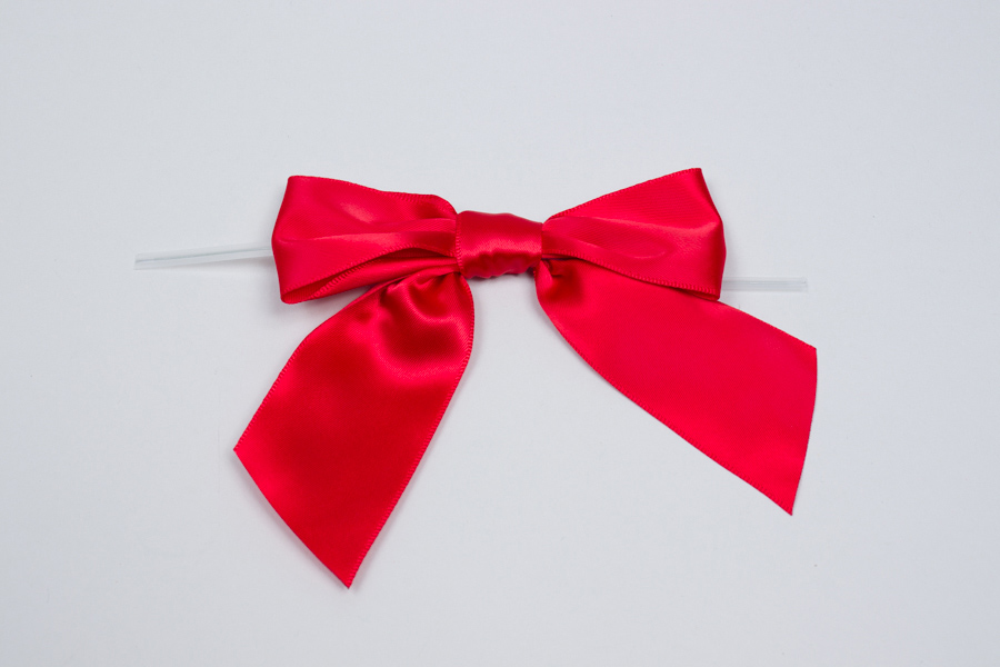 4 X 3-1/4 Red Satin Pre-Tied Bows With Twist Ties