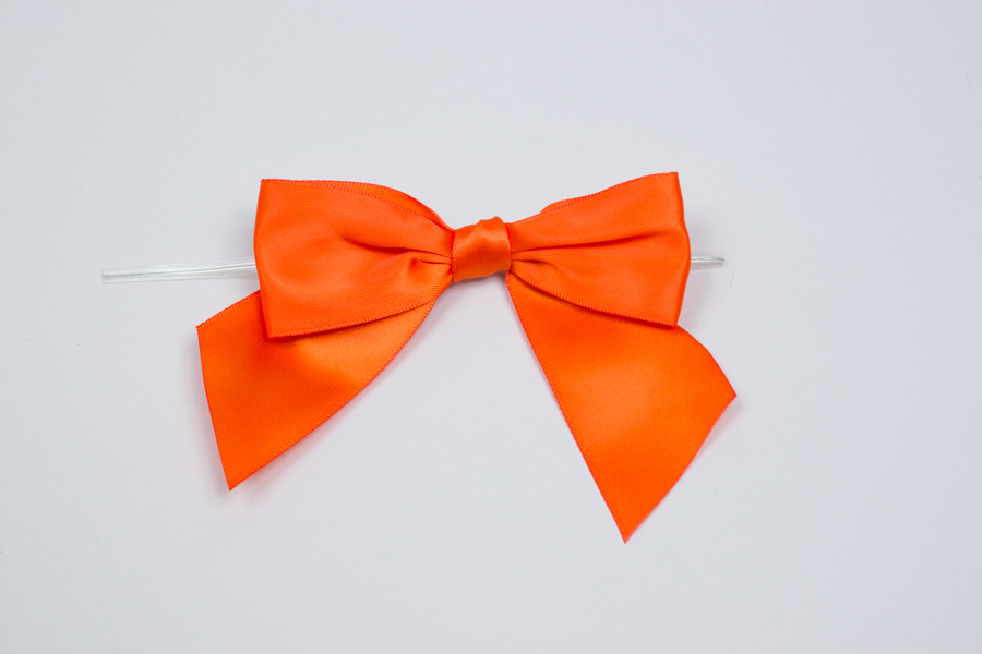 4 X 3-1/4 Red Satin Pre-Tied Bows With Twist Ties