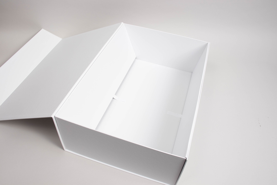 18 X 12 X 5-3/4 PLUS-SERIES™ 7-FLAP COLLAPSIBLE MATTE WHITE MAGNETIC GIFT BOXES