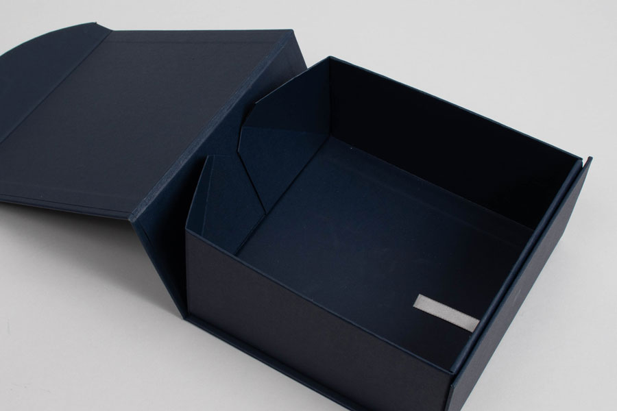 6 x 6 x 2-3/4 NAVY BLUE LEATHERETTE MAGNETIC LID GIFT BOXES