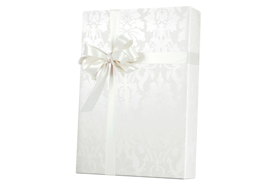 18-in x 417-ft PEARL GOTHIC FLOURISH GIFT WRAP (X2501)