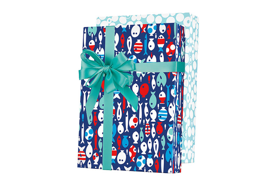 18-in x 417-ft GONE FISHIN REVERSIBLE GIFT WRAP (E6352)