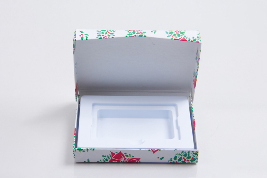 4-5/8 x 3-3/8 x 5/8 RED GREEN WREATH GIFT CARD BOX WITH PLATFORM INSERT