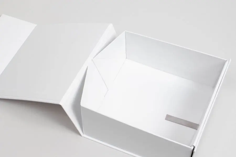 9-3/4 x 7 x 3 Matte White Magnetic Lid Gift Boxes