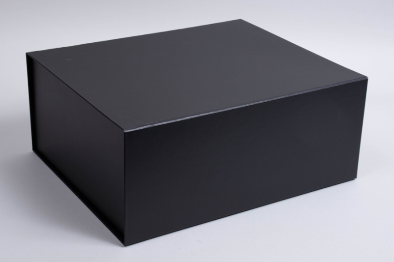 13 x 10-3/4 x 5-1/2 Matte Black Magnetic Lid Gift Boxes