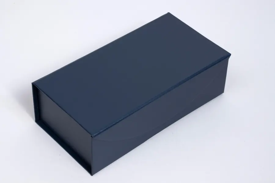 7-1/4X3-5/8X2-1/4 NAVY LEATHER CURVED FLAP MAGNETIC BOX