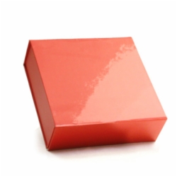 3-5/8 x 3-1/2 x 1-1/2 RED GLOSS MAGNETIC GIFT BOX