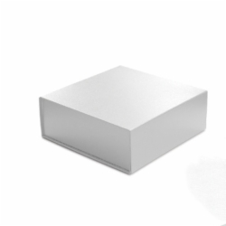 10 x 10 x 4 WHITE LEATHER MAGNETIC GIFT BOX